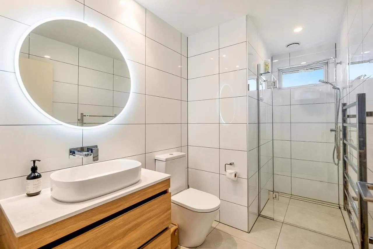 Matenga Townhouse - Waikanae Holiday Home