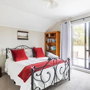 Quiet And Cosy Homestay